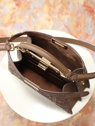 フェンディバッグ全体デザイン